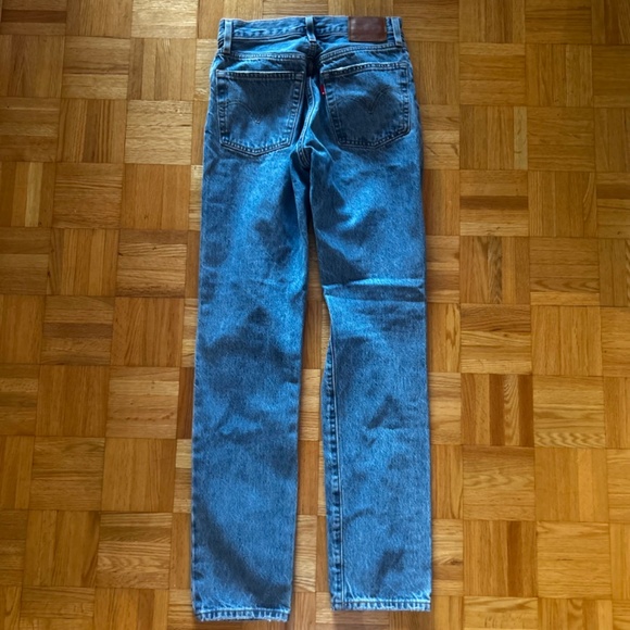 Levi’s Ripped Blue Jeans - Picture 3 of 4